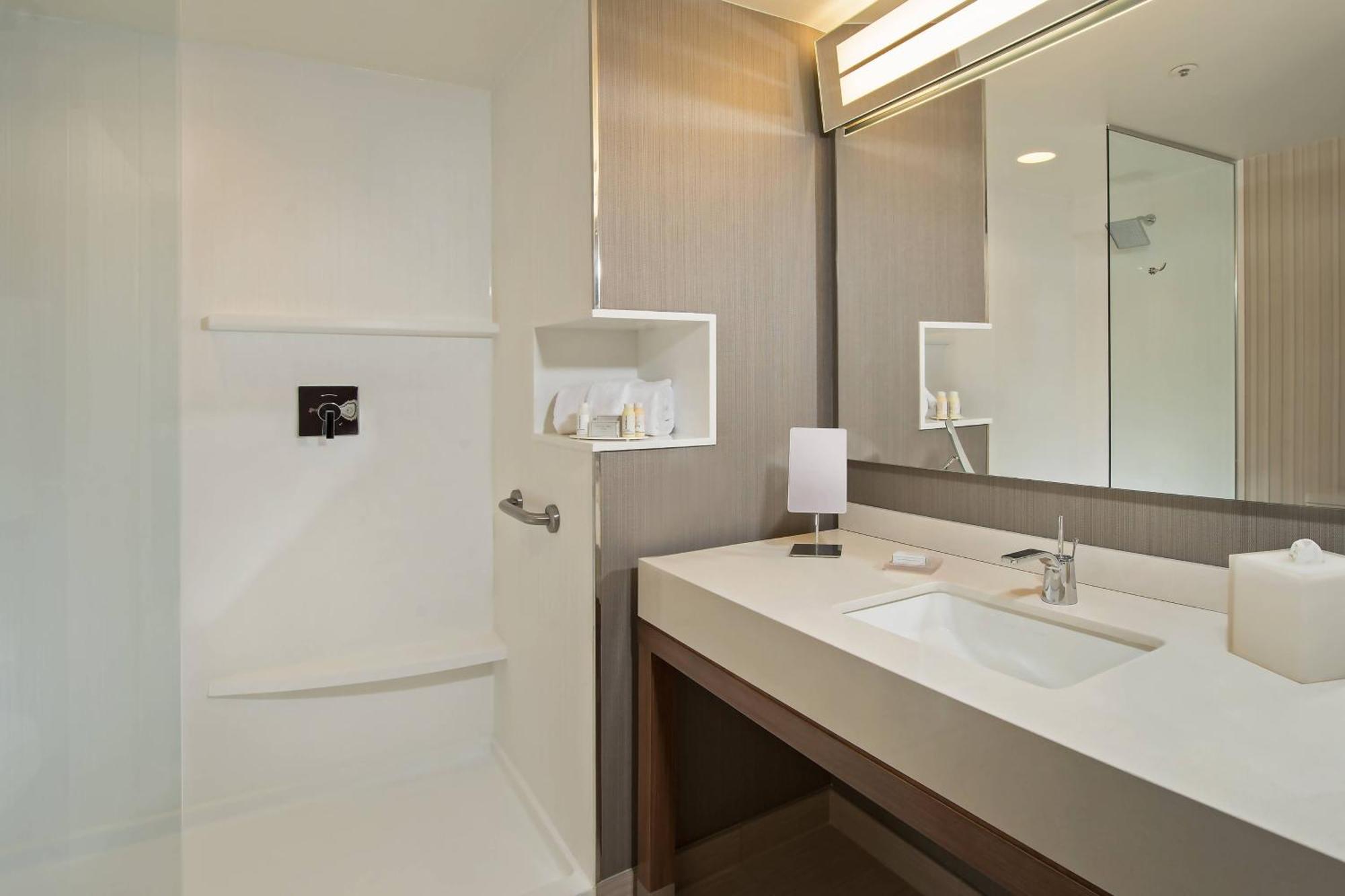 คอร์ตยาร์ด คองคอร์ด Hotel ภายนอก รูปภาพ